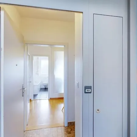 Very Spacious In Center - Parkview 4 *