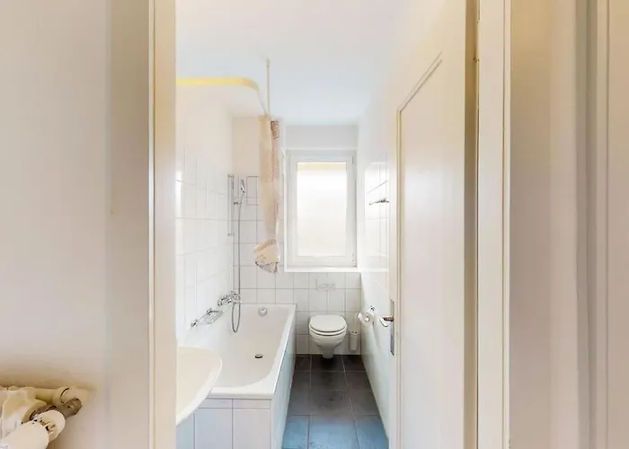 Very Spacious In Center - Parkview 4 *