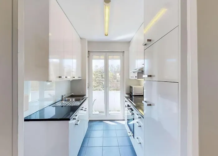 Very Spacious In Center - Parkview 4 شقة